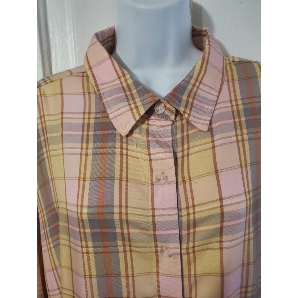 Ascot + Hart Long Sleeve Graphic Peplum Plaid Dress - Picture 6 of 16